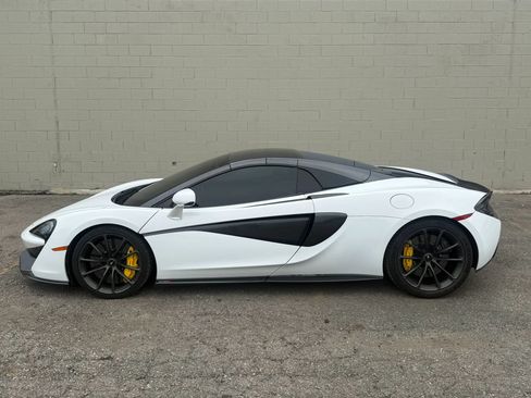 Used 2019 McLaren 570S Spider RWD image 5