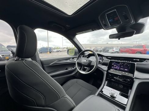 New 2026 Jeep Grand Cherokee L 4WD image 17