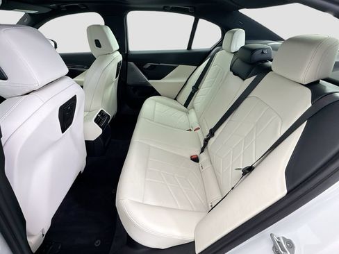 Used 2026 BMW i5 eDrive40 RWD image 20