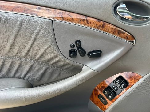 Used 2006 Mercedes-Benz CLK 350 Coupe image 15