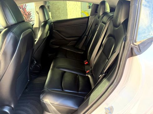 Used 2020 Tesla Model 3 Long Range image 31