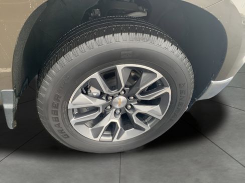 Used 2024 Chevrolet Silverado 1500 LT image 22