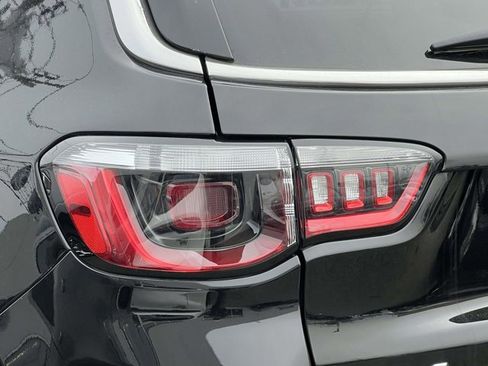 Certified 2023 Jeep Compass Latitude image 8