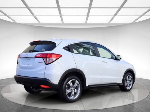 Used 2017 Honda HR-V LX image 8
