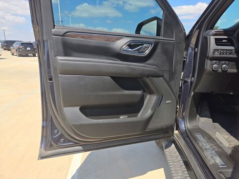 Used 2023 Chevrolet Tahoe Z71 w/ Luxury Package image 12