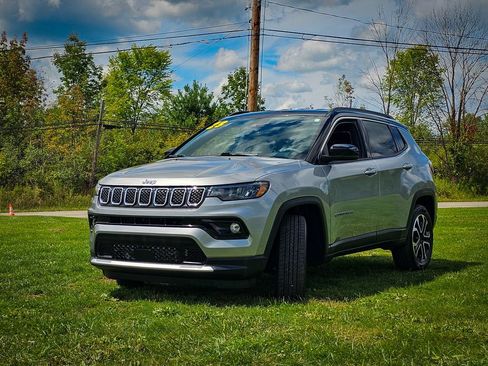 Used 2023 Jeep Compass Limited AWD/4WD image 8