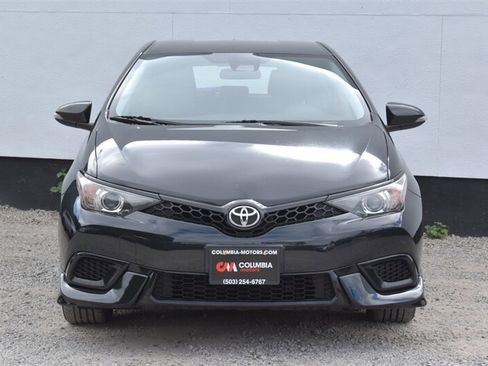 Used 2018 Toyota Corolla iM w/ All-Weather Mat Package FWD image 7
