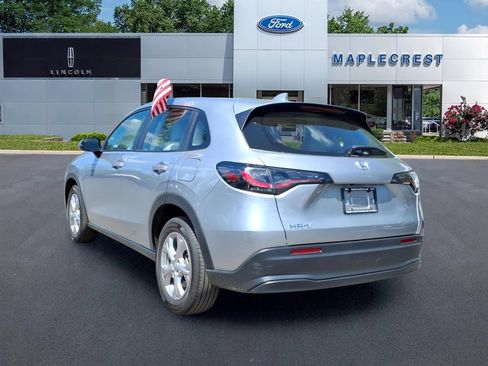 Used 2023 Honda HR-V LX image 3
