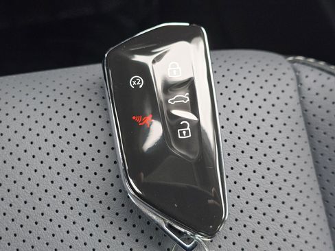 New 2026 Volkswagen Tiguan SE image 27