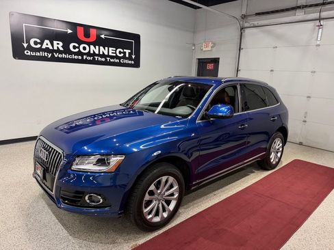 Used 2016 Audi Q5 2.0T Premium Plus w/ Technology Package AWD/4WD image 2