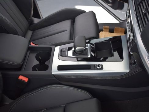 Certified 2025 Audi Q5 2.0T Premium Plus w/ Premium Plus Package image 17