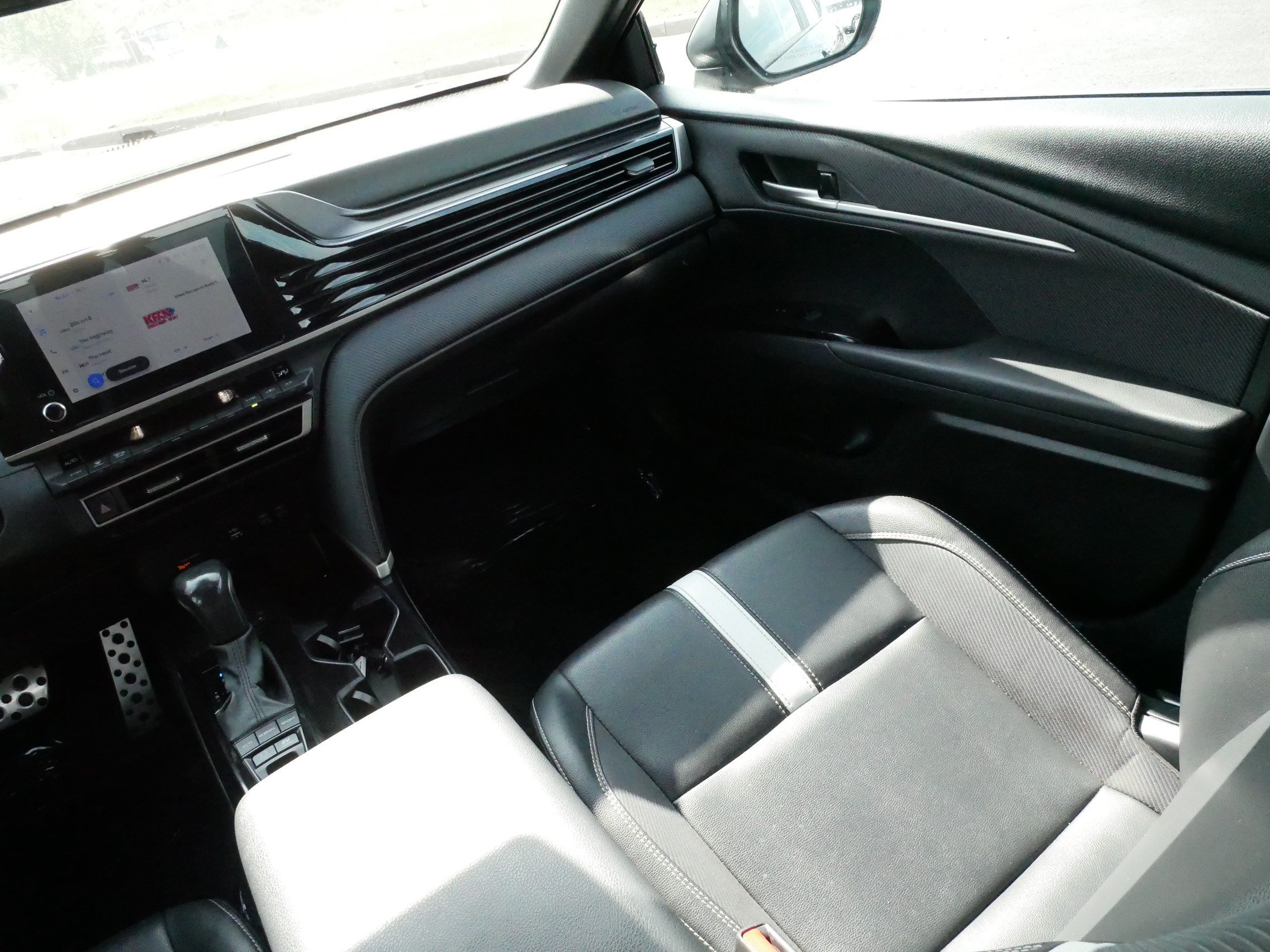 Certified 2025 Toyota Camry SE FWD image 11