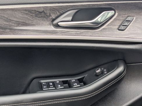 Used 2024 Jeep Grand Cherokee L Limited w/ Luxury Tech Group II image 15