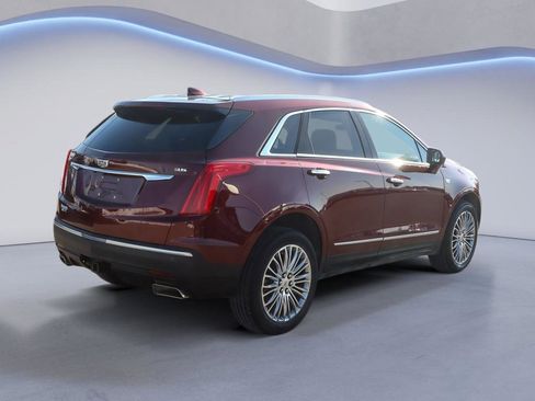 Used 2018 Cadillac XT5 Luxury w/ Driver Awareness Package image 6