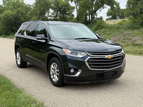 Used 2019 Chevrolet Traverse LT w/ LPO, Floor Liner Package AWD/4WD image 4