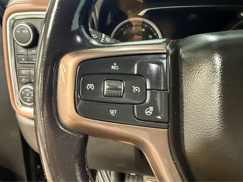 Used 2022 Chevrolet Silverado 1500 High Country w/ Z71 Off-Road Package AWD/4WD image 18