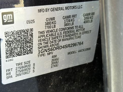 Used 2025 Chevrolet Suburban Z71 AWD/4WD image 27