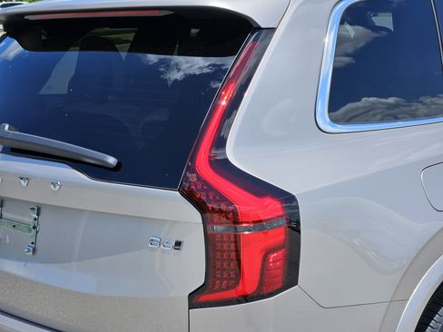 New 2026 Volvo XC90 B6 Plus image 10