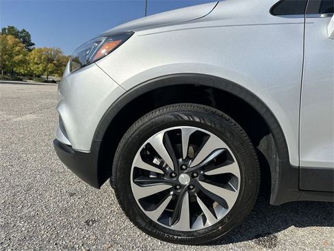 Used 2021 Buick Encore Preferred w/ Safety Package II image 10