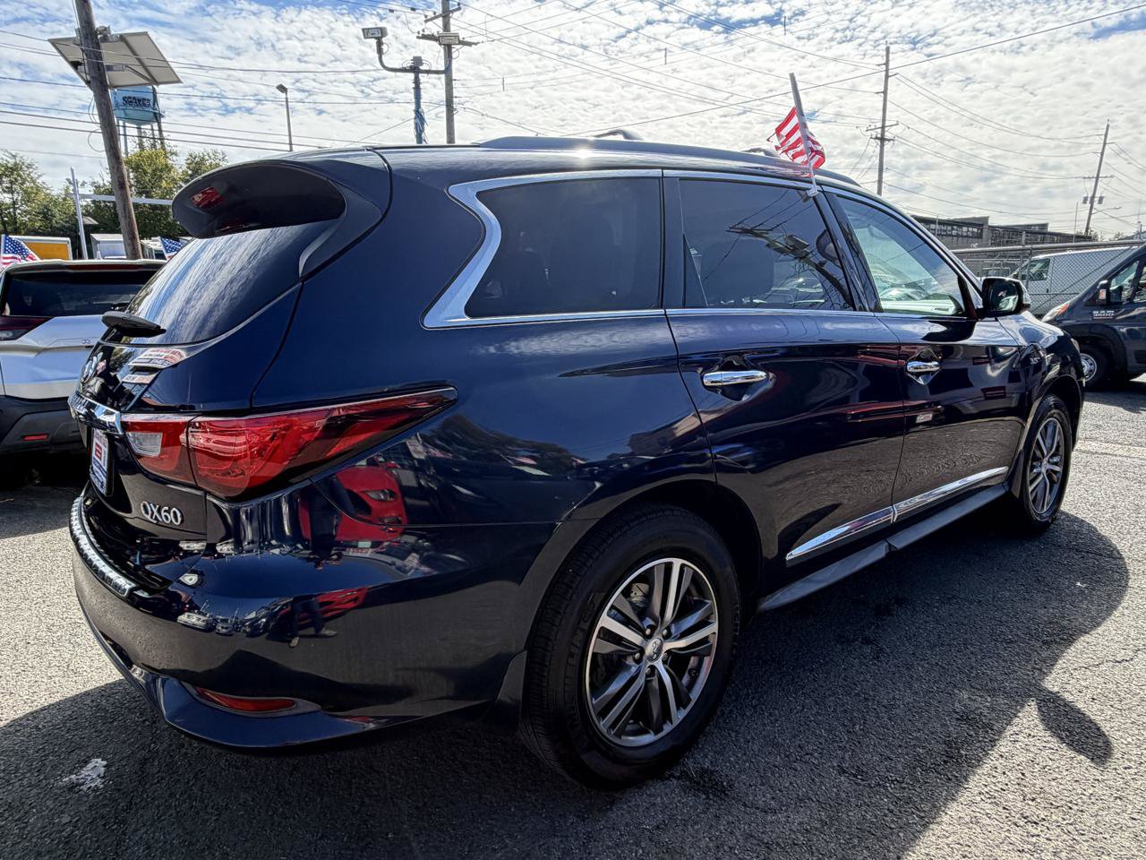Used 2017 INFINITI QX60 Luxe w/ Premium Plus Package AWD/4WD image 13
