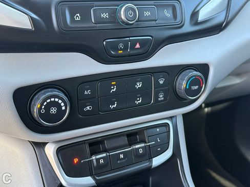 Certified 2022 GMC Terrain SLE image 23