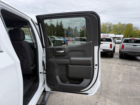 New 2026 Chevrolet Silverado 1500 Custom Trail Boss w/ LPO, Dark Essentials Package image 26