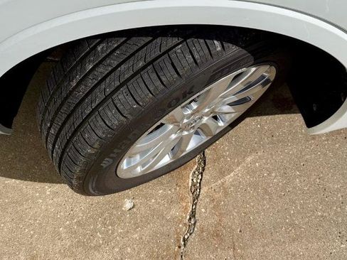 Used 2020 Buick Envision Essence image 34