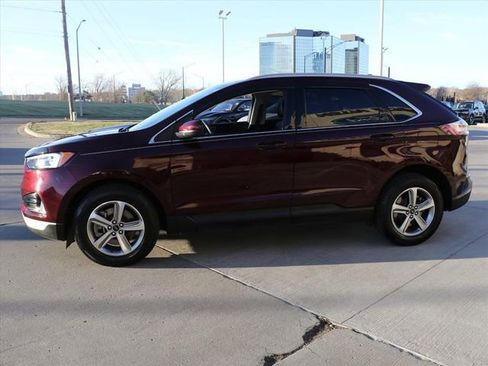Used 2022 Ford Edge SEL w/ Convenience Package image 3