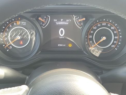 Certified 2025 Jeep Gladiator Sport AWD/4WD image 26