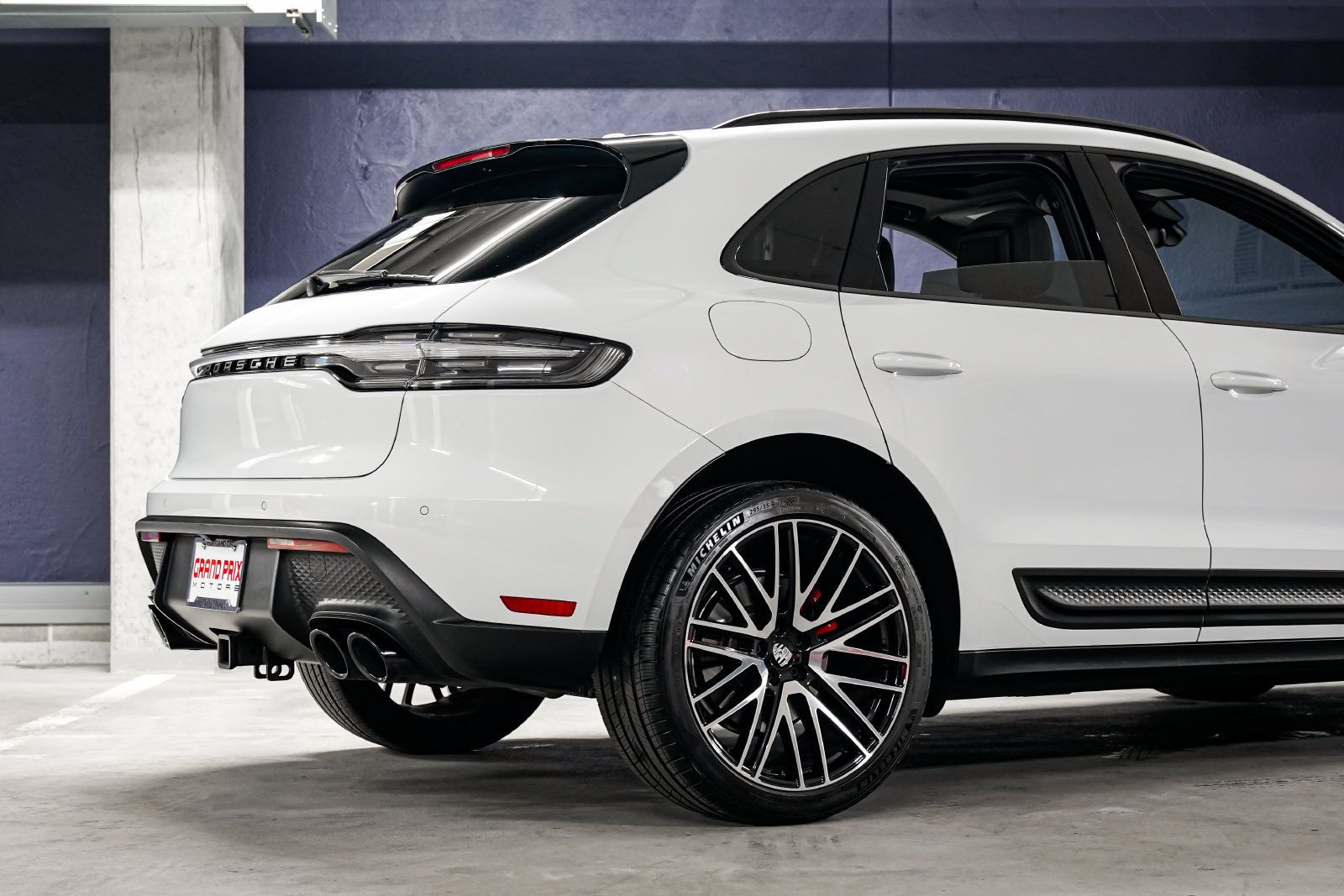 Used 2024 Porsche Macan S AWD/4WD image 45