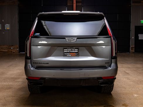 Used 2022 Cadillac Escalade Sport Platinum image 8