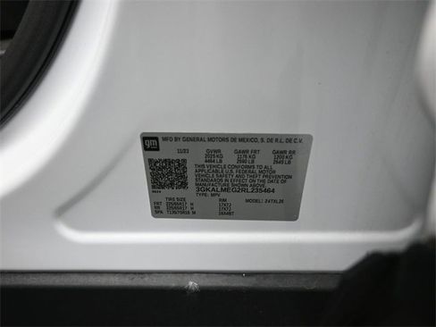 Used 2024 GMC Terrain SLE image 14