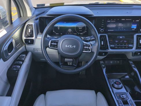 Used 2023 Kia Sorento SX Prestige w/ Panoramic Sunroof Package image 16