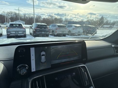 Used 2024 Lexus LX 600 F Sport image 16