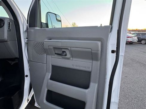 Used 2011 Ford E-350 and Econoline 350 Super Duty w/ PWR Group image 38