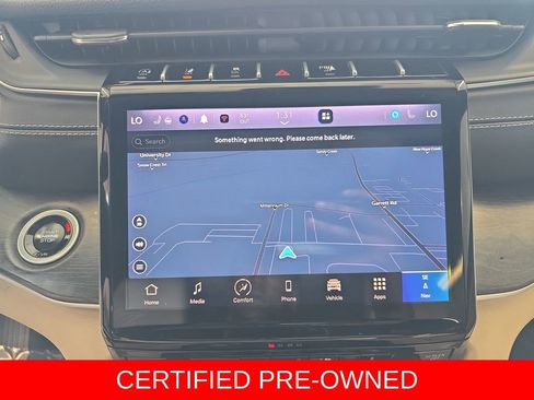 Used 2025 Jeep Grand Cherokee L Limited w/ Luxury Tech Group II image 24