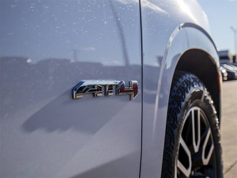 Used 2023 GMC Yukon XL AT4 w/ AT4 Premium Plus Package image 10