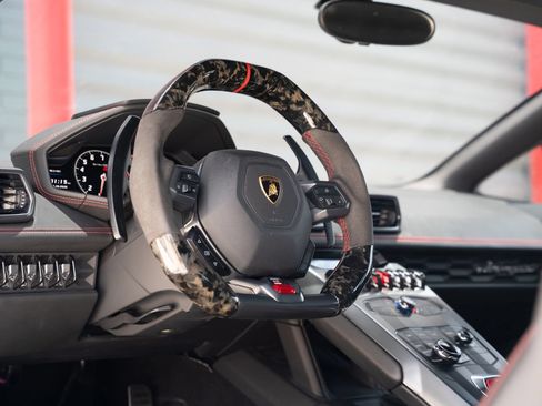 Used 2015 Lamborghini Huracan LP 610-4 AWD/4WD image 24