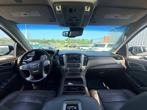 Used 2019 GMC Yukon XL Denali w/ Denali Ultimate Package AWD/4WD image 26