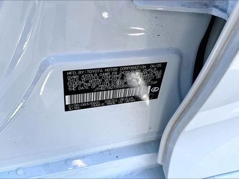 Used 2025 Lexus IS 350 F Sport image 14