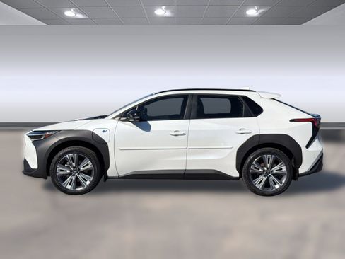 Used 2023 Subaru Solterra AWD image 2
