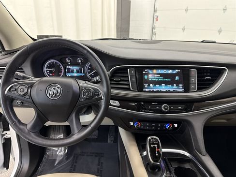 Used 2018 Buick Enclave Premium AWD/4WD image 9