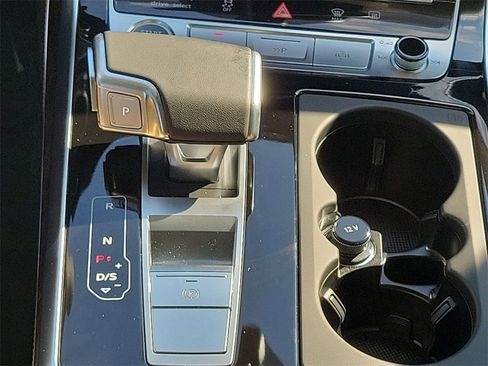 Used 2025 Audi Q8 Prestige image 20