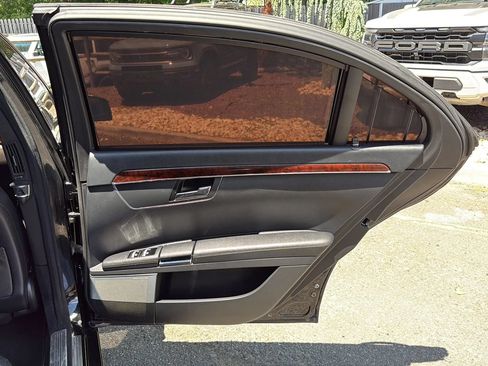 Used 2011 Mercedes-Benz S 550 4MATIC image 15