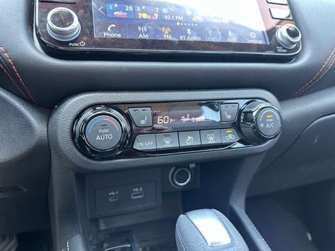 Used 2023 Nissan Kicks SR w/ SR Premium Package FWD image 17