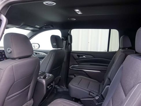 New 2026 Chevrolet Traverse LT w/ LPO, Floor Liner Package FWD image 16