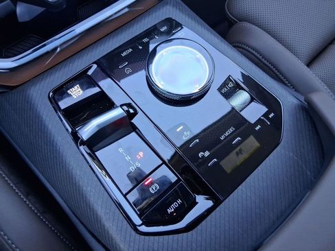 Used 2026 BMW X3 xDrive30 w/ Premium Package image 16