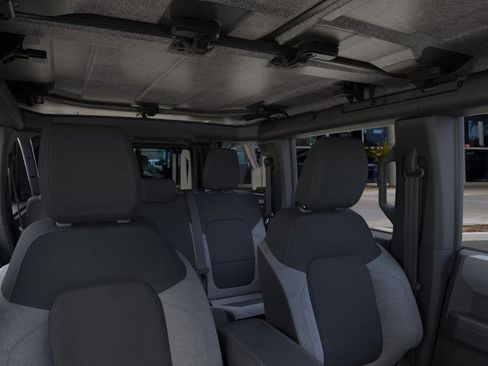 New 2025 Ford Bronco 4-Door image 12