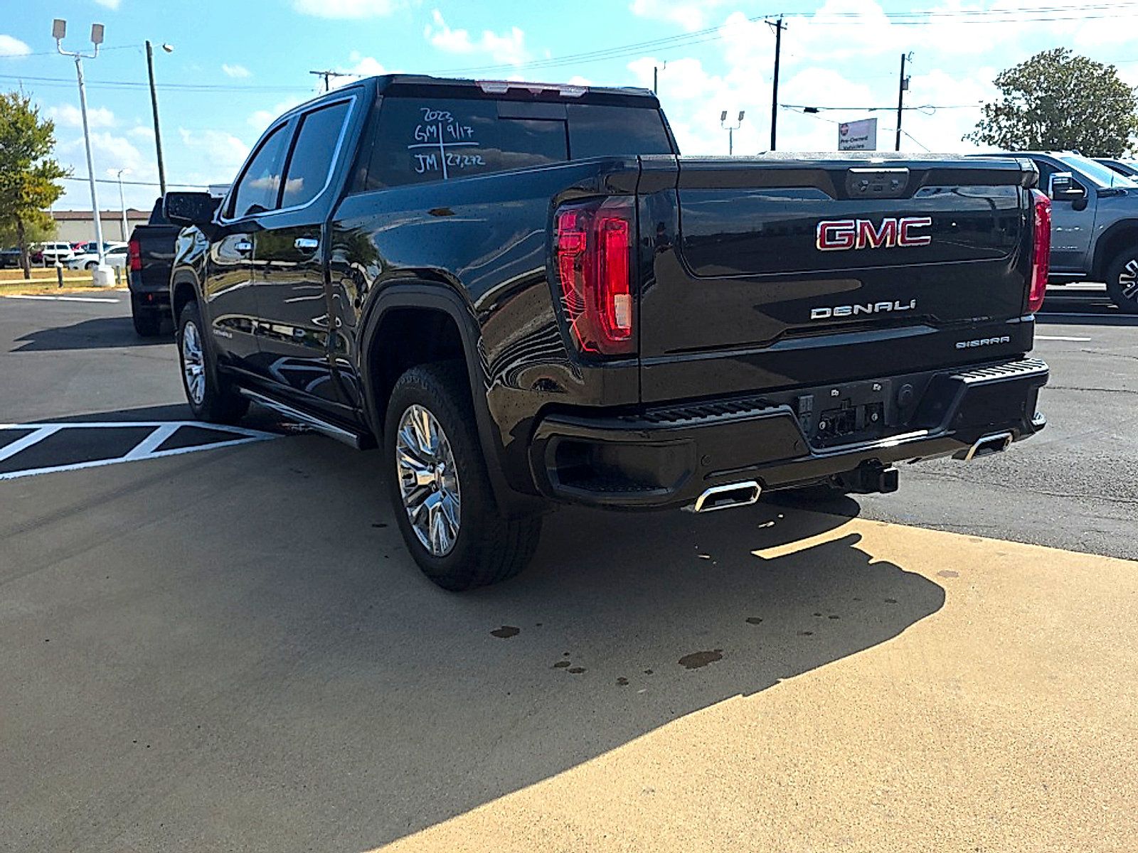 Used 2023 GMC Sierra 1500 Denali AWD/4WD image 14