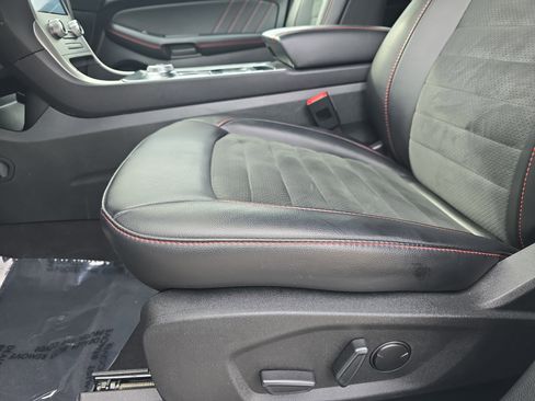 Used 2024 Ford Edge ST-Line image 29